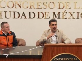 No sólo fue su idea, el verde Jesús Sesma también está apoyando. Desde la posición estratégica que ostenta como presidente del Congreso de la Ciudad de México está ayudando al director general del Metro, Adrián Rubalcava, a que se reúna con los grupos parlamentarios, supuestamente para beneficio de ese sistema de transporte. IMAGEN: Montaje con Gemini IA