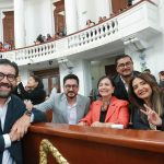 A MC le falta definición. No está en condiciones de ganar una sola Alcaldía, ni diputación en 2027 en la CDMX, y habrá que estar a la expectativa de si harán alianza con Morena, contra Morena, o serán esquiroles de Morena. Ya se verá. FOTOS: Especial